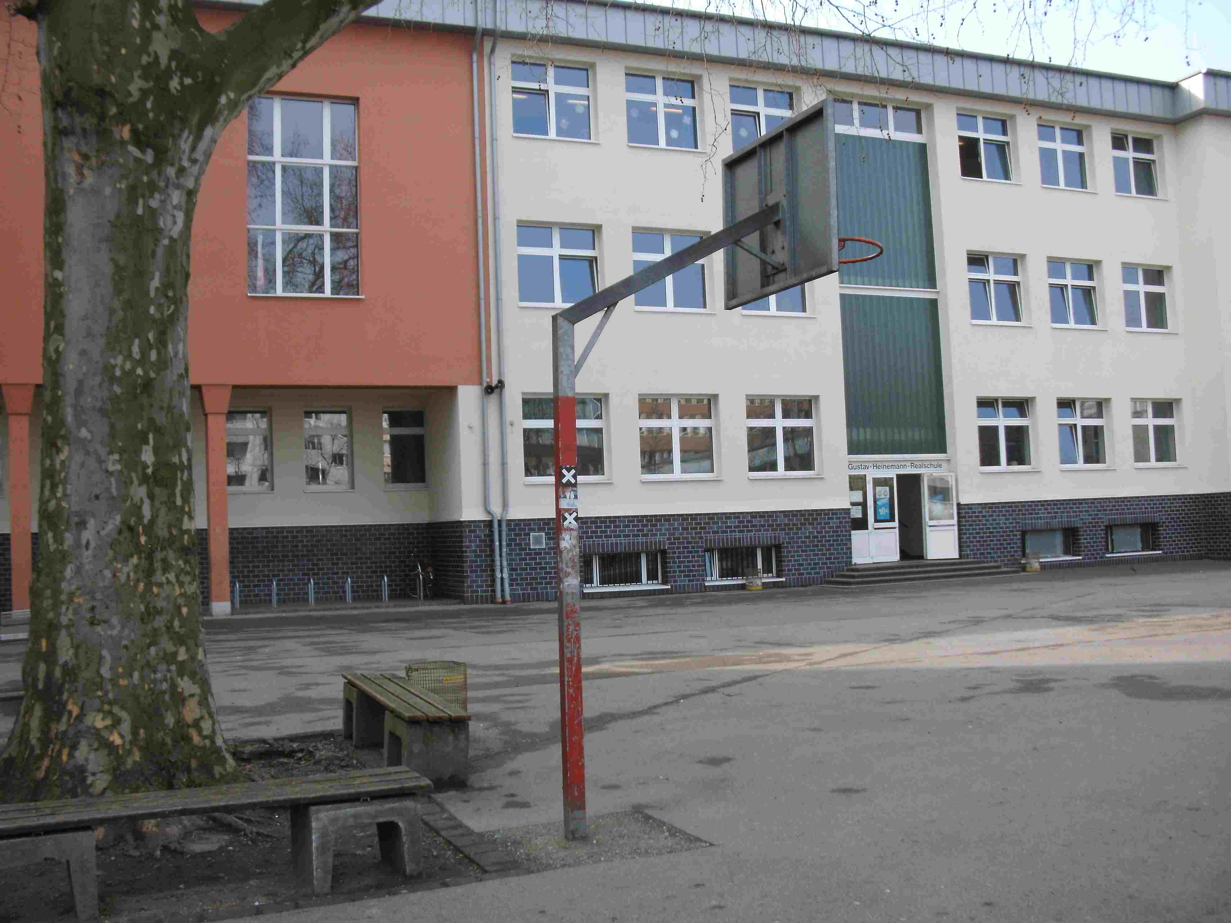 Gustav-Heinemann-Realschule Gustav-Heinemann-Realschule